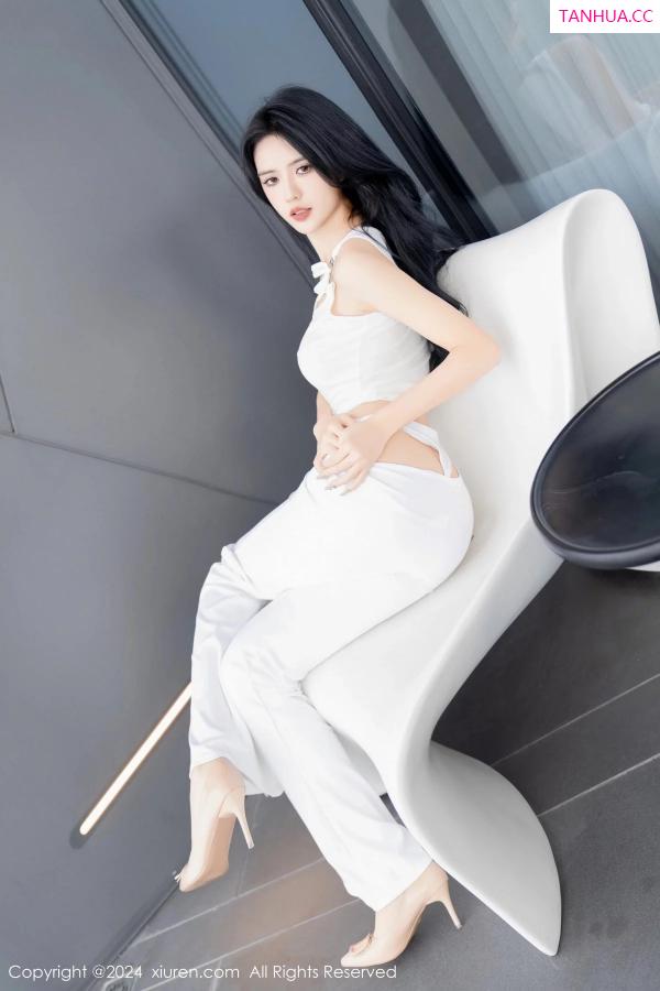 李浅浅  [XiuRen]高清写真图 2024.01.10 No.7937 浅浅Danny 美腿妩媚第35张图片